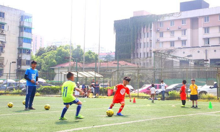 小學生足球夏令營報名多少錢
