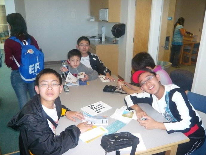 Ӣ2010f112s(gu)ɼΌW(xu)F(tun)
