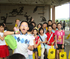 “酷學(xué)酷玩”基礎(chǔ)年級(jí)英語+數(shù)學(xué)全托夏令營