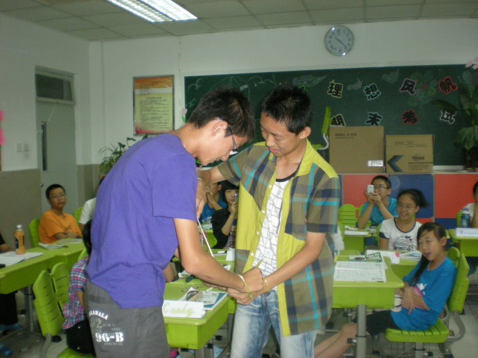 【酷學(xué)酷玩路聽力口語集訓(xùn)營】2012暑假第四期 <wbr>0731 <wbr>day8 <wbr>各班實(shí)況轉(zhuǎn)播 【酷學(xué)酷玩路聽力口語集訓(xùn)營】2012暑假第四期 <wbr>0731 <wbr>day8 <wbr>各班實(shí)況轉(zhuǎn)播