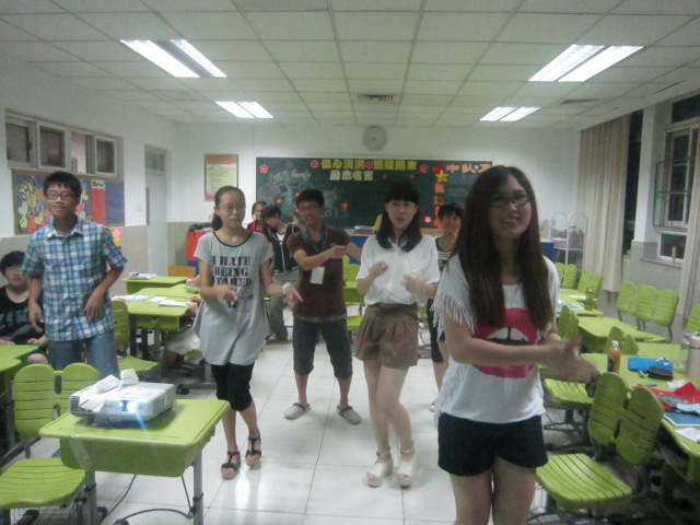 【酷學(xué)酷玩路聽(tīng)力口語(yǔ)集訓(xùn)營(yíng)】2012暑假第四期 <wbr>0731 <wbr>day8 <wbr>各班實(shí)況轉(zhuǎn)播 【酷學(xué)酷玩路聽(tīng)力口語(yǔ)集訓(xùn)營(yíng)】2012暑假第四期 <wbr>0731 <wbr>day8 <wbr>各班實(shí)況轉(zhuǎn)播