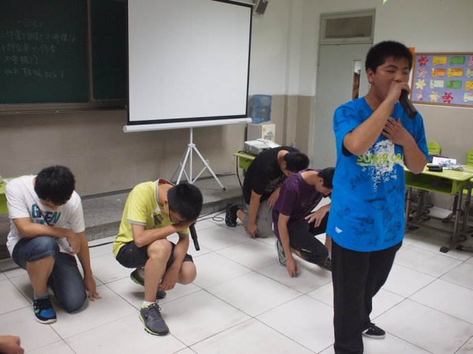 【酷學(xué)酷玩路聽力口語集訓(xùn)營】2012暑假第四期 <wbr>0731 <wbr>day8 <wbr>各班實(shí)況轉(zhuǎn)播 【酷學(xué)酷玩路聽力口語集訓(xùn)營】2012暑假第四期 <wbr>0731 <wbr>day8 <wbr>各班實(shí)況轉(zhuǎn)播