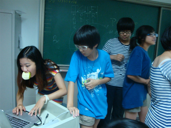 【酷學(xué)酷玩路聽力口語集訓(xùn)營】2012暑假第四期 <wbr>0731 <wbr>day8 <wbr>各班實(shí)況轉(zhuǎn)播 【酷學(xué)酷玩路聽力口語集訓(xùn)營】2012暑假第四期 <wbr>0731 <wbr>day8 <wbr>各班實(shí)況轉(zhuǎn)播