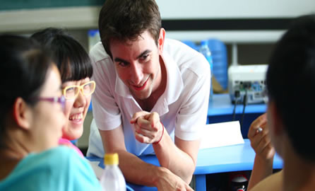 “酷學(xué)酷玩”e計劃全英文聽力口語營