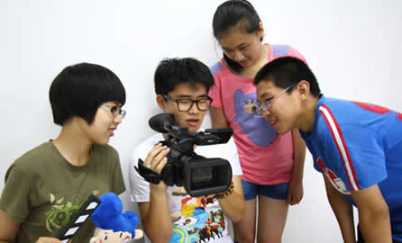 “酷學酷玩”微電影夏令營